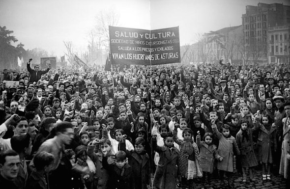 Manifestatie weeskinderen Asturias-opstand, Madrid 1936 