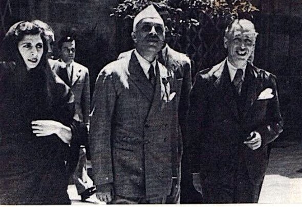 Indira Gandhi, Jawaharlal Nehru en Lluís Companys (president van Catalonië)